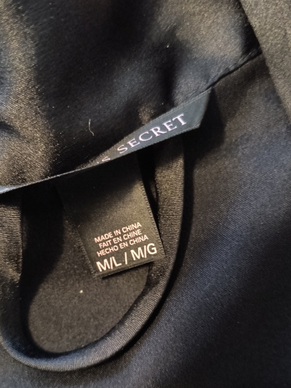 VS Black Robe - Picture 4 of 4